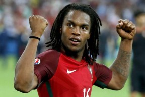 官网在线勒沃库森训练开放日，清晨伤情更新引欢呼，英超在即，细节决定成败的简单介绍